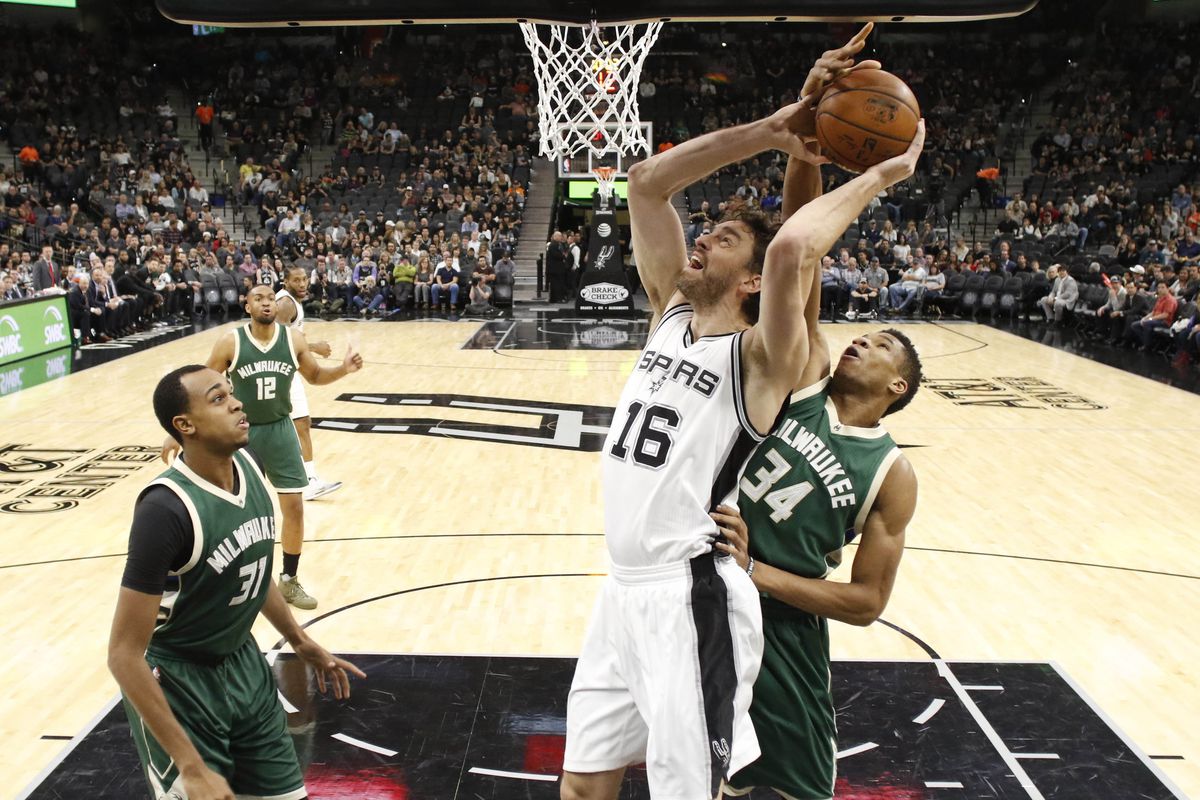Milwaukee Bucks vs San Antonio Spurs 