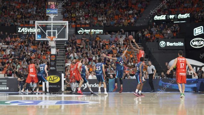 depositphotos_128717082-stock-photo-valencia-basket-vs-morabanc-andorra