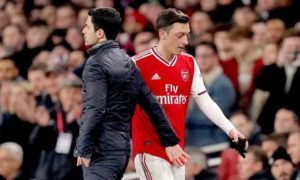 Ozil rời Arsenal