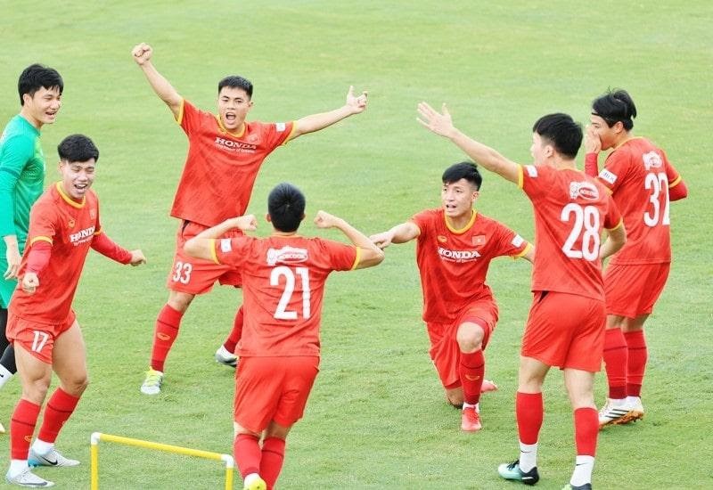 Tuyển Việt Nam tập luyện chuẩn bị cho WC 2022 WC 2022: Việt Nam chuẩn bị thế nào cho 4 trận đấu tháng 10?
