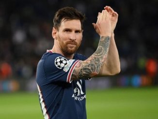 Laporta phóng đại khoản nợ Barca, Messi xát muối đồng đội cũ