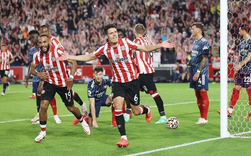 Brentford trở thành một hiện tượng mới tại ngoại hạng Anh Tân binh ngoại hạng anh sau 8 vòng: kẻ khóc người cười