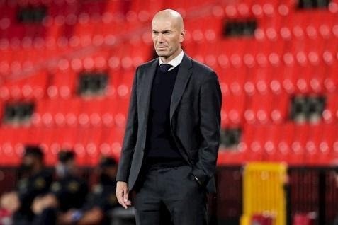 Man-United-nhan-tin-hieu-tich-cuc-tu-HLV-Zidane Man United nhận tín hiệu tích cực từ thương vụ HLV Zidane