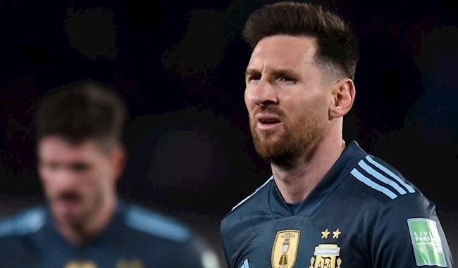 Messi-tai-hop-Argentina Messi rời PSG tái hợp ĐT Argentina gây nên tranh cãi lớn