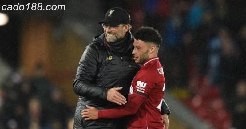 HLV Jurgen Klopp dành sự khen ngợi cho Chamberlain Chamberlain mang tới cú hích cho Liverpool khi trở lại