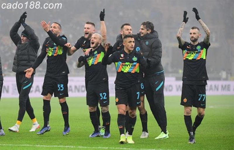 Inter vô địch lượt đi Serie A Inter trên đỉnh Serie A, chỉ là nhất thời hay đẳng cấp?