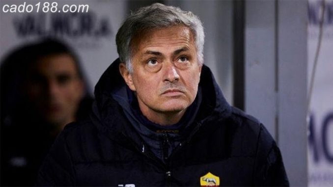 trieu-dai-Mourinho-tai-AS-Roma-phong-do-nhat-thoi Triều đại Mourinho tại AS Roma: phong độ nhất thời