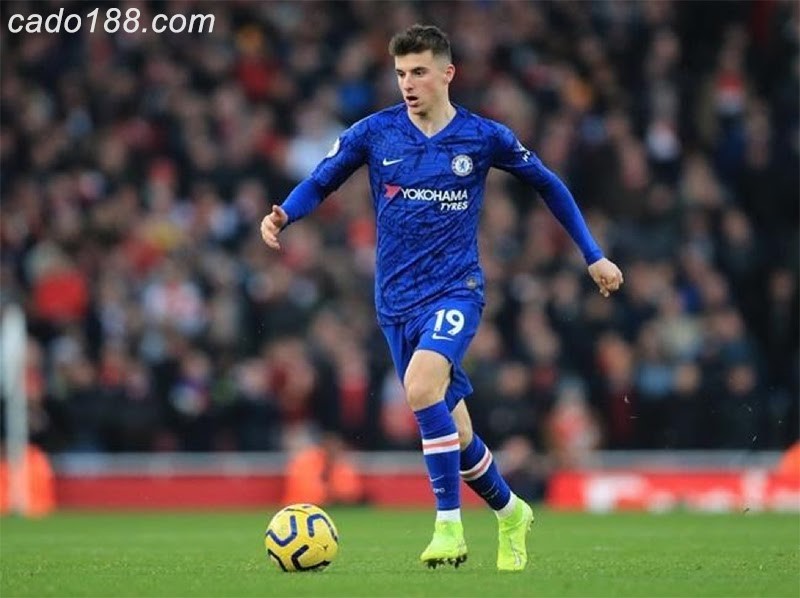 Mason Mount không đột phá như mùa trước khi để mất bóng nhiều lần Những tiền vệ dễ bị mất bóng ở Ngoại hạng Anh 2021/22