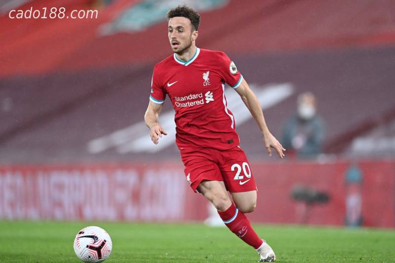 Jota lập đại công mang chiến thắng về cho Liverpool