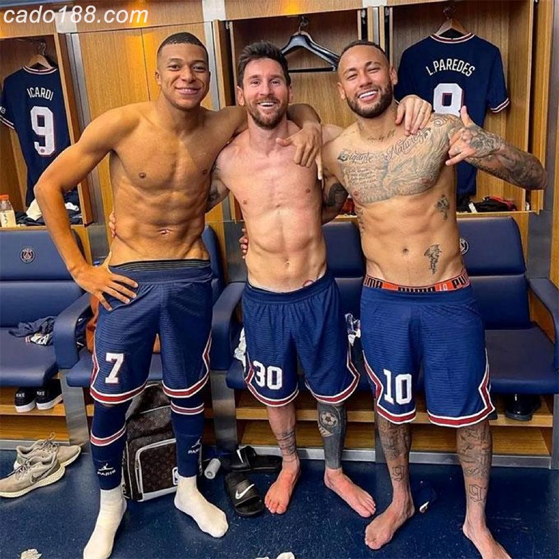 Dù được thi đấu cùng nhau nhưng bộ 3 quả thực chưa tạo ra quá nhiều khác biệt cho PSG Sở hữu Messi, Mbappe, Neymar nhưng PSG thi đấu rất ảm đạm