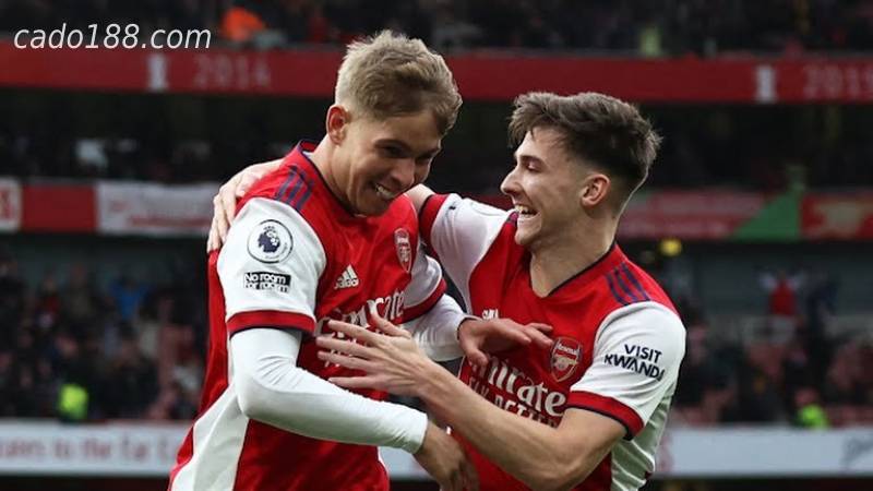 Thắng Brentford, Arsenal bức phá trong cuộc đua Top 4