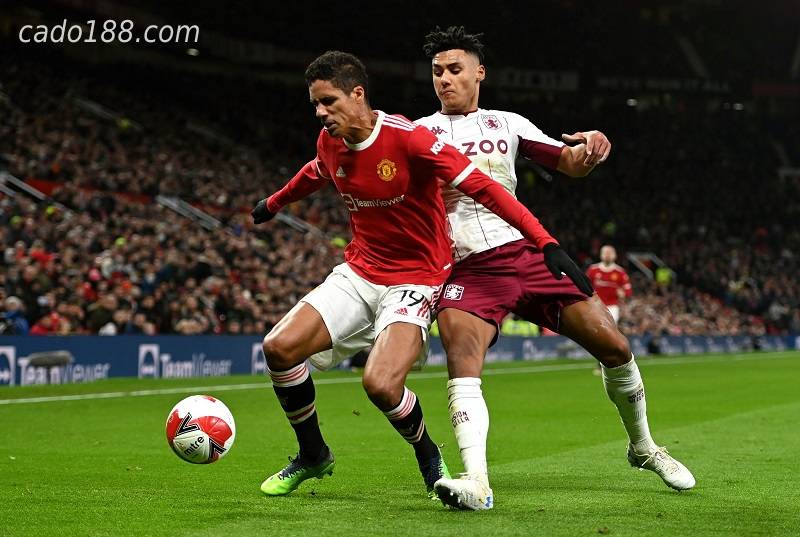 CR7 hỏng phạt đền, góp phần khiến MU bị loại ở Cup FA