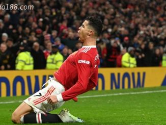 Ronaldo lập siêu phẩm, đưa MU trở lại đường đua Top 4