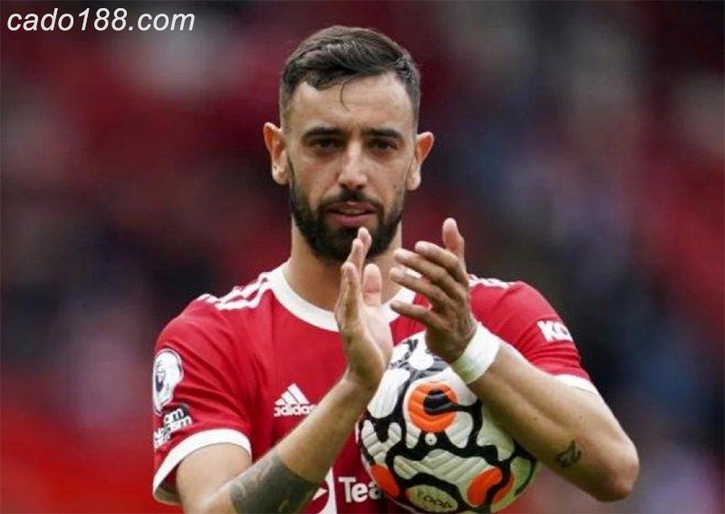Man United sẵn sàng tăng lương cho Bruno Bruno Fernandes ở lại với Man United thêm 5 năm nữa