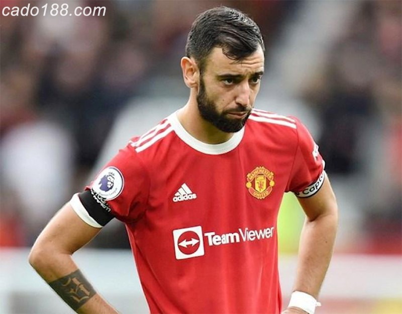 Bruno Fernandes đã đồng ý một hợp đồng mới có thời hạn 5 năm để ở lại MU Bruno Fernandes ở lại với Man United thêm 5 năm nữa