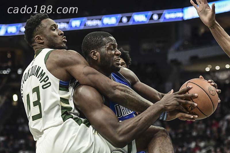 Ngựa ô Dallas Mavericks đang trên đường đến thăm Milwaukee Bucks Soi kèo bóng rổ Milwaukee Bucks vs Mavericks, 4/4, NBA