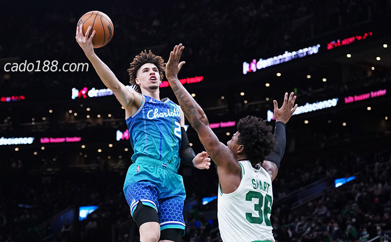 Đây là cặp đội đầy duyên nợ khi gặp nhau rất thường xuyên ở mỗi mùa NBA Soi kèo bóng rổ Charlotte Hornets vs Celtics, 8/10, NBA