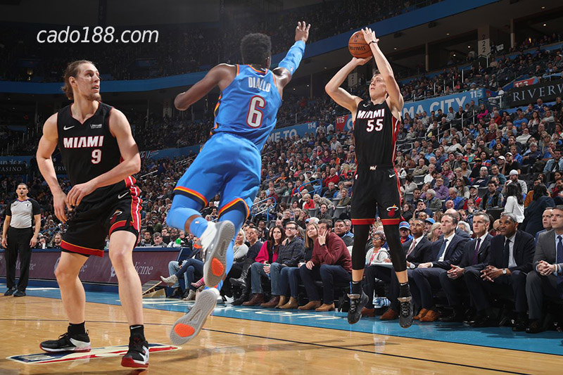 Thunder sẽ có lợi thế sân nhà và tiếp đón Miami Heat với hi vọng có được chiến thắng để giải tỏa áp lực Soi kèo bóng rổ NBA Oklahoma City Thunder vs Heat 15/12