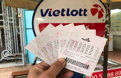 Người chơi chọn số tham gia Vietlott truyền thống tại đại lý Cách chơi vietlott truyền thống