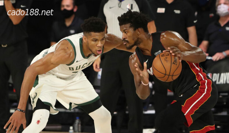 Bucks tỏ ra vô cùng lép với 2 đội xếp trên mình trong cuộc đua tranh ngôi vị dẫn đầu miền Đông Soi kèo bóng rổ Miami Heat vs Milwaukee Bucks