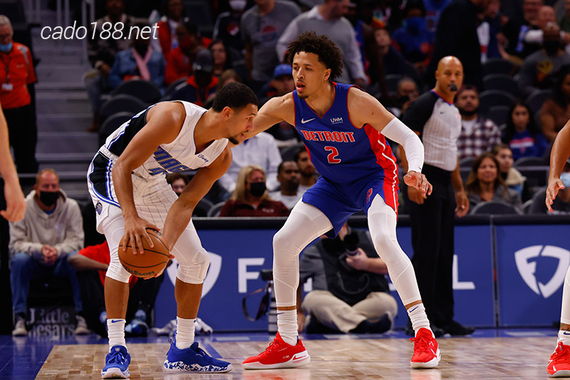 Pistons mùa giải năm nay vẫn chơi rất phập phù và họ vẫn chưa thể thoát được kiếp đội sổ tại BXH miền Đông Soi kèo bóng rổ NBA Orlando Magic vs Detroit Pistons 24/2