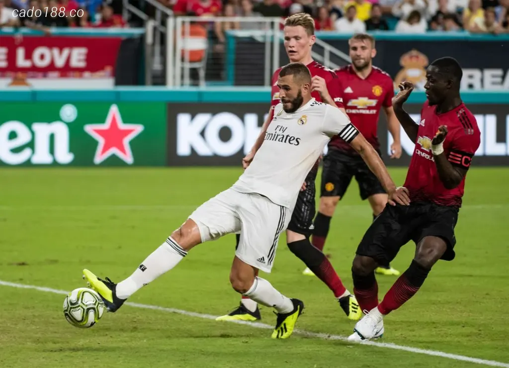 Real Madrid vs Man United: Chờ diện mạo mới của Los Blancos