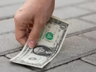 Giải mã giấc mơ thấy lượm được tiền