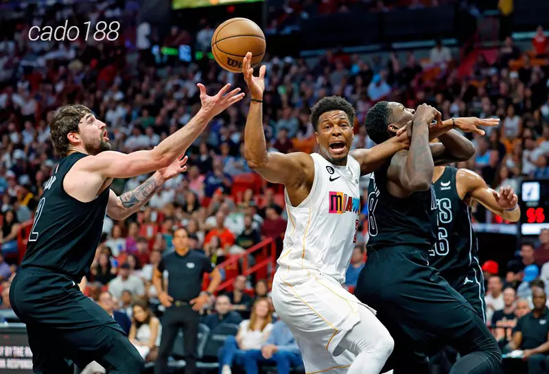 Tiếp tục được chơi trên tổ ấm trong trận đấu tiếp theo, Miami Heat đang hừng hực khí thế cho trận tới Soi kèo bóng rổ NBA Miami Heat vs Brooklyn Nets ngày 19_10