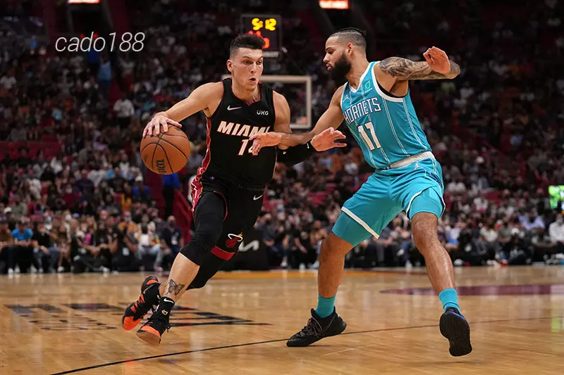 Khả năng tạo đột biến của Jimmy Butler những trận đấu lớn là điều khiến mọi đối thủ phải e ngại Soi kèo bóng rổ NBA Miami Heat vs Charlotte Hornets 11_10