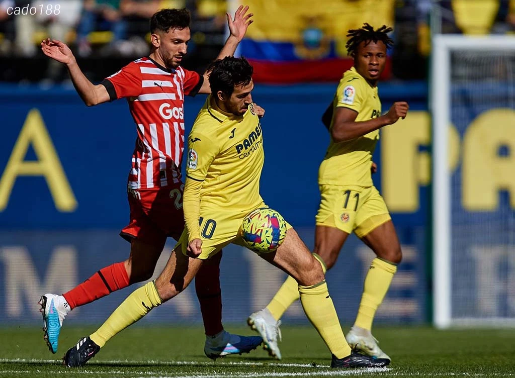 Soi kèo xiên 06/10 Villarreal vs Rennes, Europa League