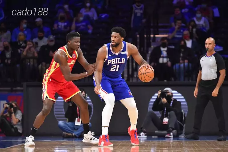 Joel Embiid đã dính phải chấn thương hông và khả năng cao sẽ không trở lại thi đấu thời gian sắp tới Soi kèo bóng rổ Atlanta Hawks vs Philadelphia 76ers 18_11