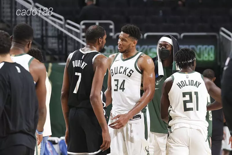 Damian Lillard cho thấy anh là một cầu thủ luôn biết cách bùng nổ nếu được đúng bối cảnh Soi kèo bóng rổ NBA Brooklyn Nets vs Milwaukee Bucks 7_11
