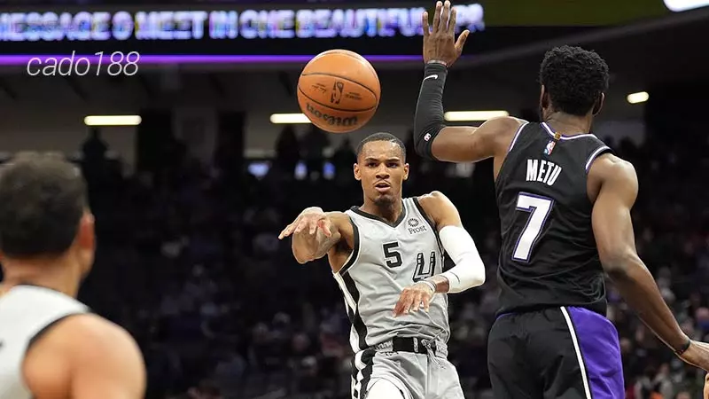 Chấn thương từ Jeremy Sochan và Keldon Johnson đang mang đến rất nhiều bất lợi cho San Antonio Spurs Soi kèo bóng rổ San Antonio Spurs vs Sacramento Kings 18_11