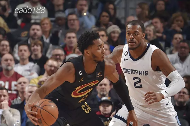 Memphis Grizzlies đang tỏ ra đuối sức khi phải thi đấu với đội hình đầy rẫy chấn thương Soi kèo bóng rổ Memphis Grizzlies vs Cleveland Cavaliers 2_2