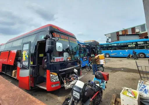 Nằm mơ thấy vào bến xe gửi đồ là điềm báo gì mơ vào bến xe gửi đồ