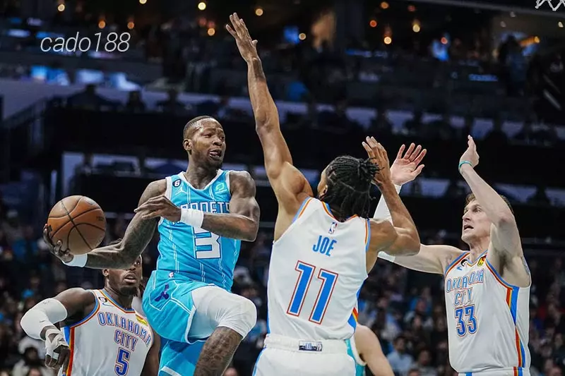 Oklahoma City Thunder đã chậm nhịp trong cuộc đua hướng đến ngôi vị dẫn đầu BXH miền Tây sau chuỗi 2 trận thua Soi kèo bóng rổ Oklahoma City Thunder vs Charlotte Hornets 3_2