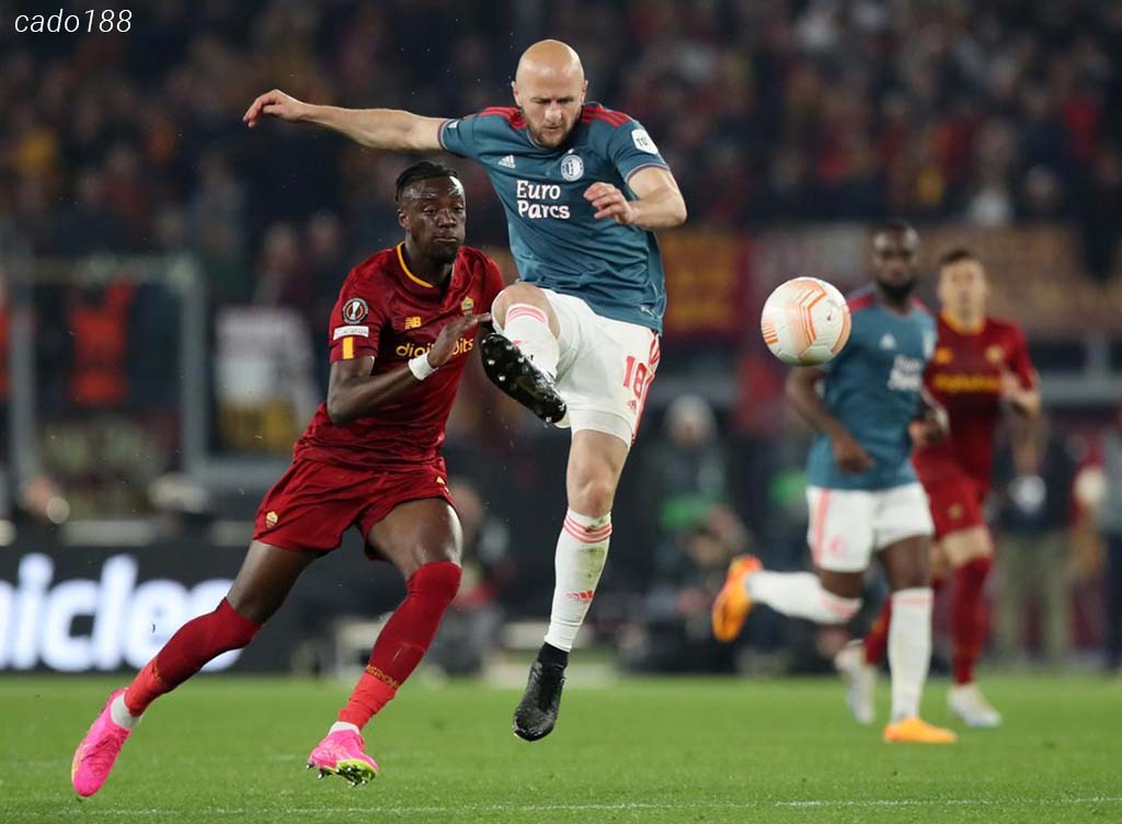 Nhận định soi kèo xiên 16/02 Feyenoord vs AS Roma