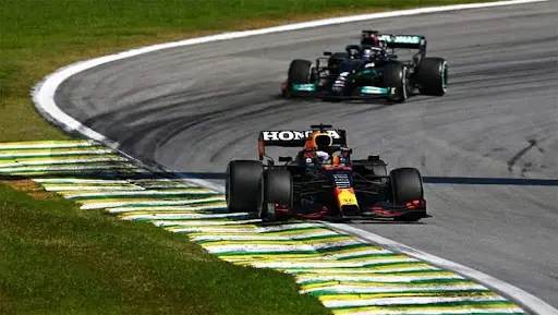 188BET tặng gói du lịch xem đua xe F1 tại Tây Ban Nha hay Singapore Khuyến mãi tặng gói du lịch xem đua xe F1