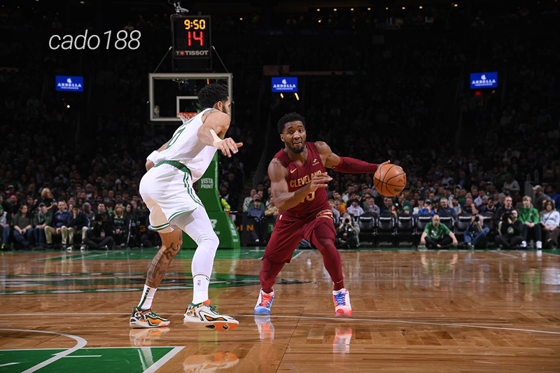Boston Celtics dễ dàng đánh bại Cleveland Cavaliers và vươn lên dẫn trước trong series Soi kèo bóng rổ Boston Celtics vs Cleveland Cavaliers 10_5