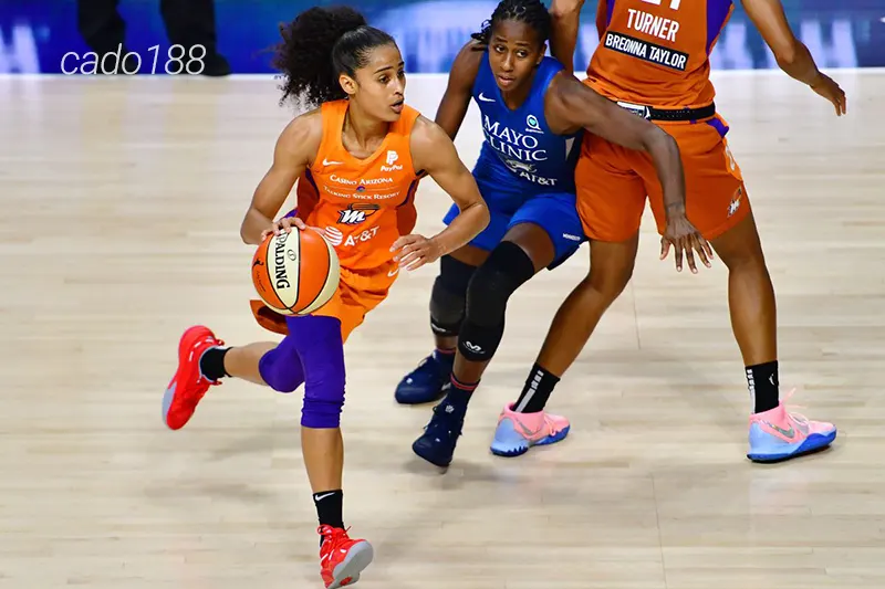 Phoenix Mercury sau một khởi đầu ấn tượng đã bắt đầu có dấu hiệu chững lại thời gian vừa qua Soi kèo bóng rổ WNBA Minnesota Lynx vs Phoenix Mercury 1_6
