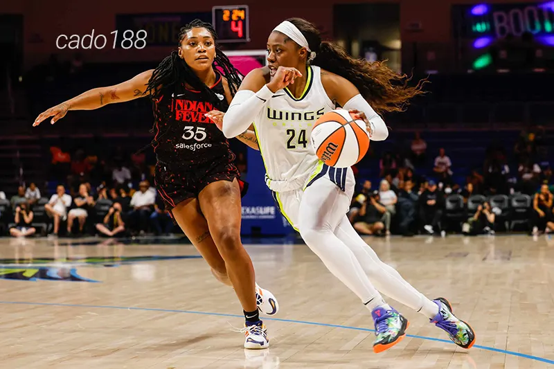 Indiana Fever vượt qua hai đối thủ cực kỳ khó nhằn và nâng cao thứ hạng đáng kể Nhận định bóng rổ WNBA Dallas Wings vs Indiana Fever 18_7