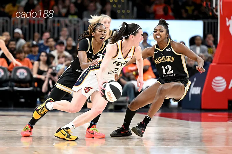 Caitlin Clark một lần nữa phá vỡ kỷ lục của tân binh năm 1 thi đấu tại WNBA Soi kèo bóng rổ Indiana Fever vs Washington Mystics 10_7