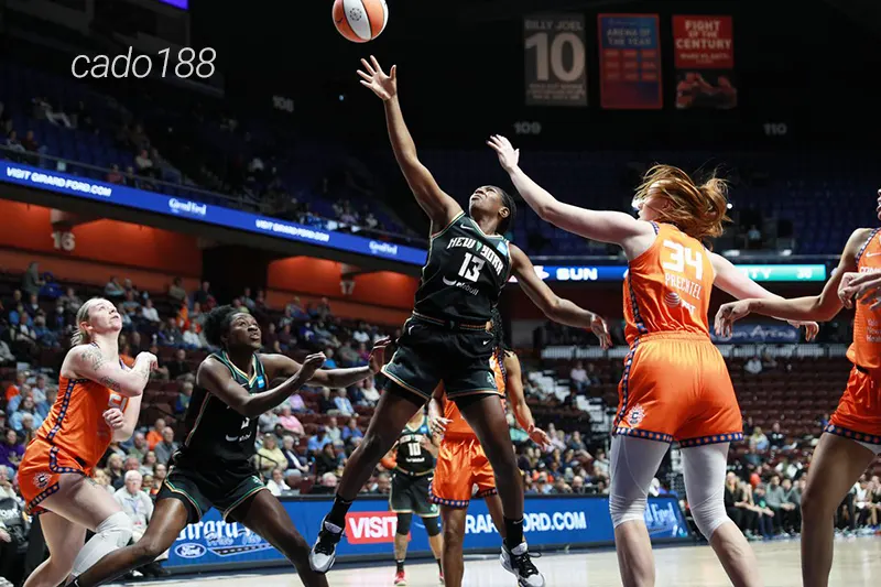 New York Liberty là đội sở hữu lực lượng đồng đều hơn và hỗ trợ đắc lực cho Sabrina Ionescu Soi kèo bóng rổ New York Liberty vs Connecticut Sun 17_7