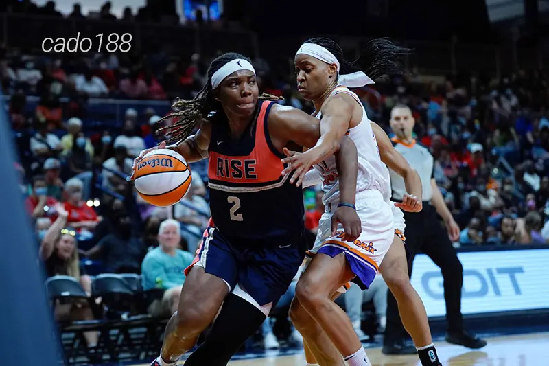 Phoenix Mercury nhận thêm một thất bại áp đảo khi đụng độ Connecticut Sun trên sân đối thủ Soi kèo bóng rổ Washington Mystics vs Phoenix Mercury 16_7