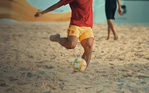 Cá cược bóng đá bãi biển có nhiều sự thú vị cũng như độc đáo riêng biệt kèo bóng đá bãi biển