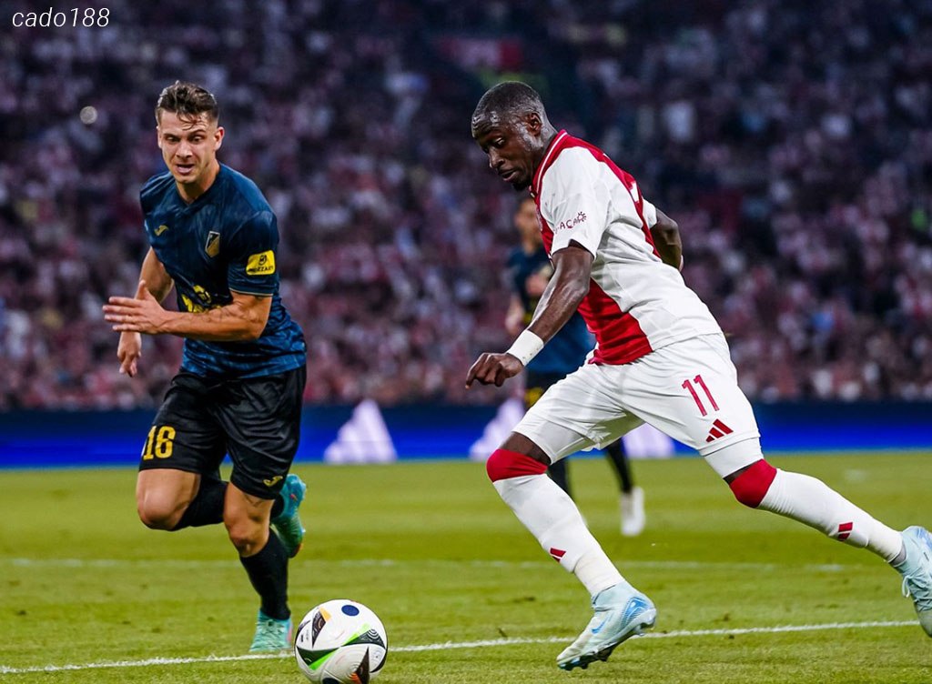 Soi kèo xiên ngày 02/08 Vojvodina vs Ajax Amsterdam, Europa League