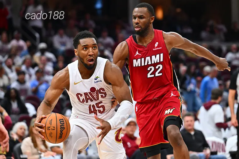 Cleveland Cavaliers áp đảo Miami Heat tại Game 1 và Game 2 để vươn lên dẫn trước 2 – 0 Soi kèo bóng rổ NBA Miami Heat vs Cleveland Cavaliers 27_4